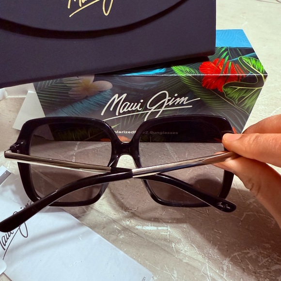 Maui Jim Black Sunglasses